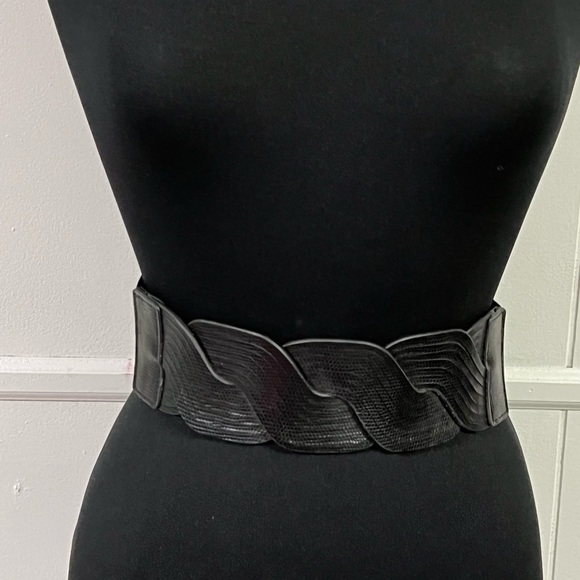 LIKE NEW‼️(Set of 2) BCBGMaxAzria Stretch Belts -XS - Picture 3 of 6